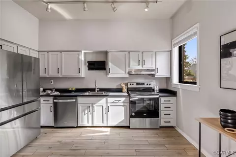 Kitchen - 321 Randolph St, Richmond, VA 23220 photo 1 of 3