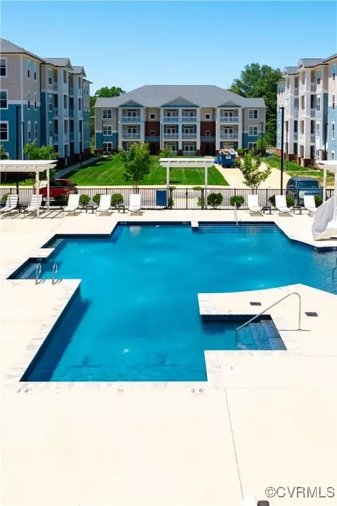 10530 Stony Bluff Dr #104, Ashland, VA 23005