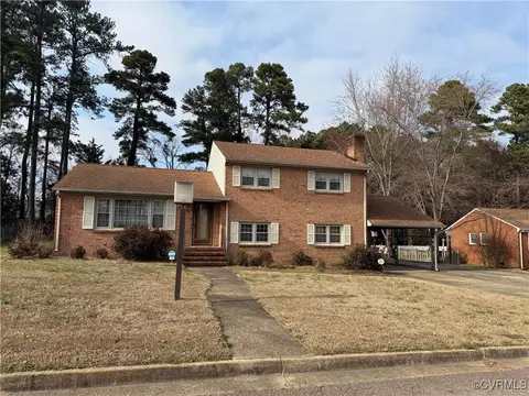 108 Hampton Dr, Colonial Heights, VA 23834