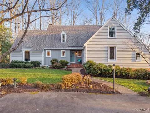 14900 Crown Point Rd, Moseley, VA 23120