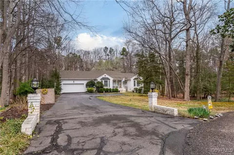11501 Teterling Rd, Chester, VA 23831