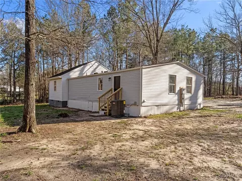 Exterior - 8519 Claiborne Rd, Sutherland, VA 23885 photo 8 of 9