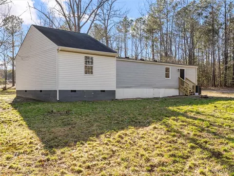 Exterior - 8519 Claiborne Rd, Sutherland, VA 23885 photo 9 of 9