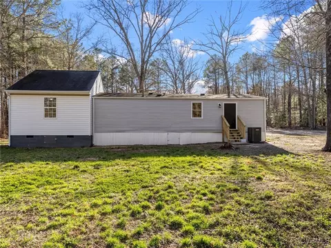 Exterior - 8519 Claiborne Rd, Sutherland, VA 23885 photo 7 of 9