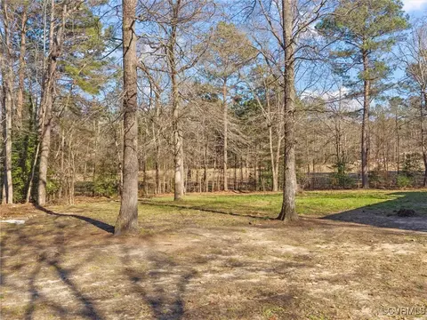 Exterior - 8519 Claiborne Rd, Sutherland, VA 23885 photo 5 of 9
