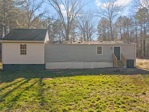 Exterior - 8519 Claiborne Rd, Sutherland, VA 23885 photo 6 of 9