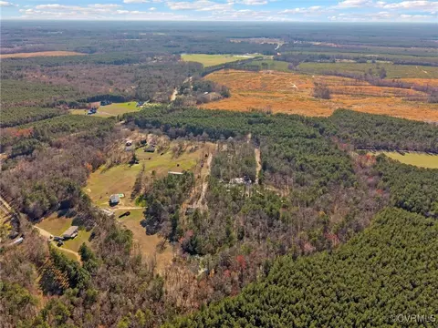 View/Area - 8519 Claiborne Rd, Sutherland, VA 23885 photo 2 of 3