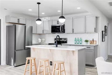 319 Mars St, Petersburg, VA 23803