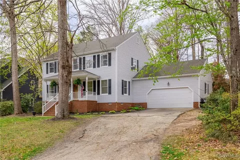 Exterior - 7724 Flag Tail Dr, Midlothian, VA 23112 photo 6 of 9