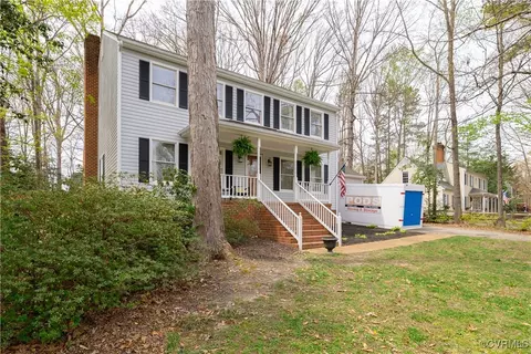 Exterior - 7724 Flag Tail Dr, Midlothian, VA 23112 photo 8 of 9