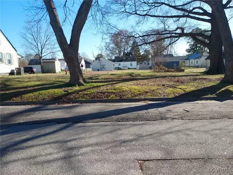 2204 Grant St, Hopewell, VA 23860
