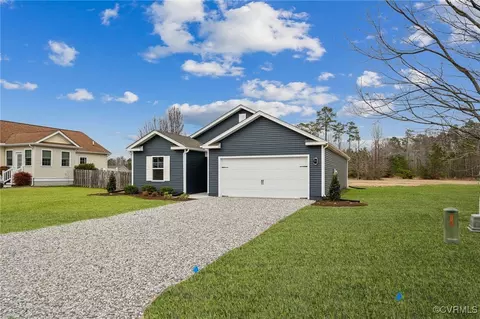 5 Byway Cir, Kilmarnock, VA 22482