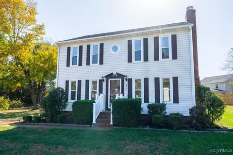 3411 Green Oaks Ct, North Chesterfield, VA 23234
