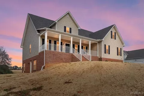 11660 Granary Hills Dr, Amelia Court House, VA 23002