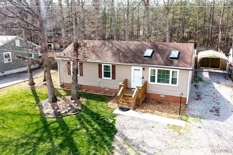 8718 Firethorne Ln, Richmond, VA 23237