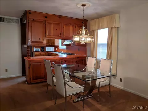 Dining - 3410 Stuart Ave, Richmond, VA 23221 photo 1 of 1