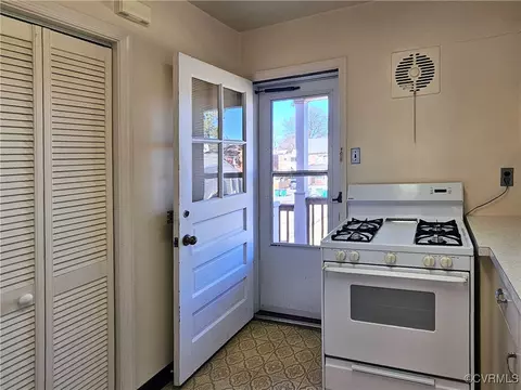 Kitchen - 3410 Stuart Ave, Richmond, VA 23221 photo 5 of 5
