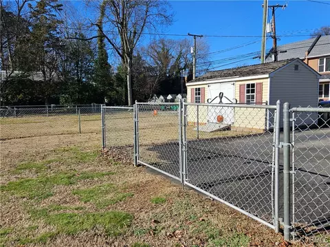 Exterior - 3410 Stuart Ave, Richmond, VA 23221 photo 11 of 12