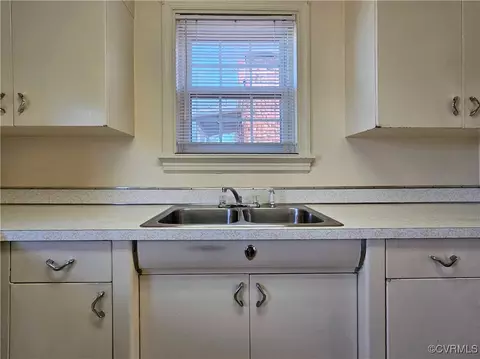 Kitchen - 3410 Stuart Ave, Richmond, VA 23221 photo 4 of 5