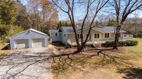 16600 Cedarbrook Dr, Amelia Court House, VA 23002