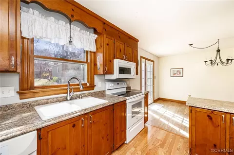 Kitchen - 10907 Crofton Rd, Chester, VA 23831 photo 2 of 3