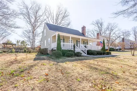 Exterior - 10907 Crofton Rd, Chester, VA 23831 photo 2 of 8