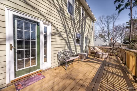 Exterior - 10907 Crofton Rd, Chester, VA 23831 photo 4 of 8