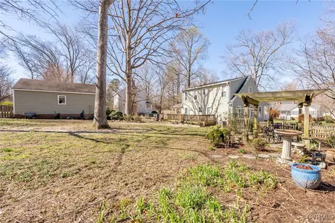Exterior - 10907 Crofton Rd, Chester, VA 23831 photo 7 of 8