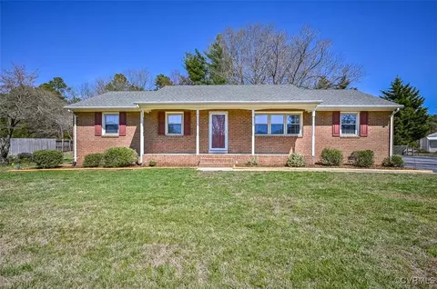 7392 Ridge Hill Ln, Mechanicsville, VA 23111