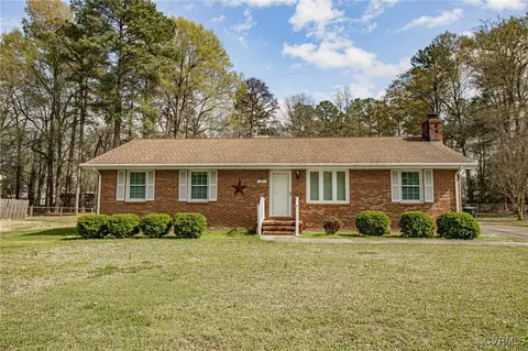 1015 Smithfield Ave, Hopewell, VA 23860