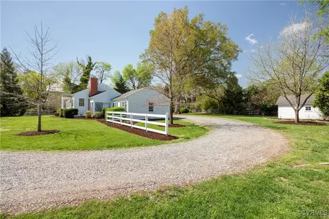 1210 Salisbury Dr, Midlothian, VA 23113 photo 3