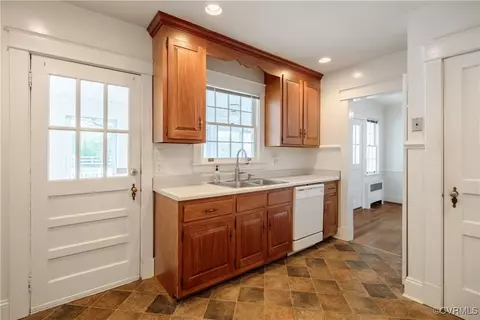 1210 Salisbury Dr, Midlothian, VA 23113 photo 9