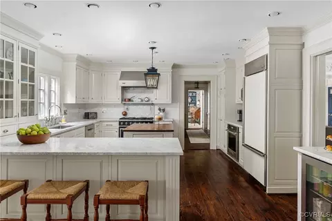 10700 Darby Cir, Midlothian, VA 23113 photo 6