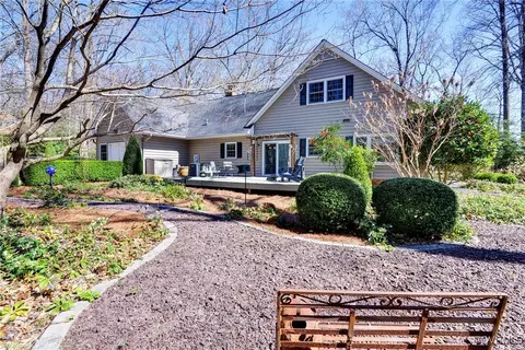 Exterior - 113 Pinepoint Rd, Williamsburg, VA 23185 photo 21 of 22