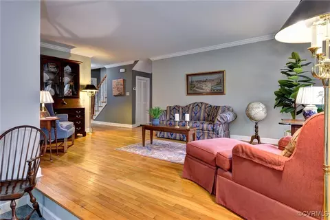 Living - 113 Pinepoint Rd, Williamsburg, VA 23185 photo 2 of 5