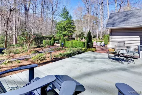 Exterior - 113 Pinepoint Rd, Williamsburg, VA 23185 photo 6 of 22