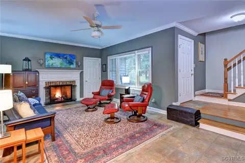 Living - 113 Pinepoint Rd, Williamsburg, VA 23185 photo 4 of 5