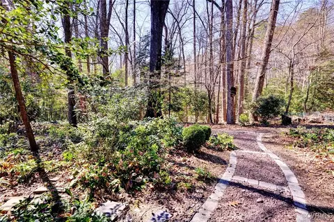 Exterior - 113 Pinepoint Rd, Williamsburg, VA 23185 photo 16 of 22