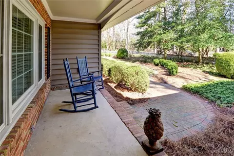 Exterior - 113 Pinepoint Rd, Williamsburg, VA 23185 photo 3 of 22