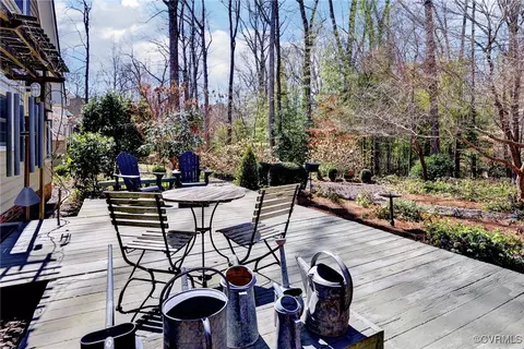 Exterior - 113 Pinepoint Rd, Williamsburg, VA 23185 photo 8 of 22