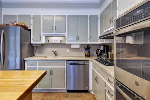 Kitchen - 113 Pinepoint Rd, Williamsburg, VA 23185 photo 3 of 3