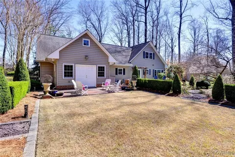 Exterior - 113 Pinepoint Rd, Williamsburg, VA 23185 photo 18 of 22