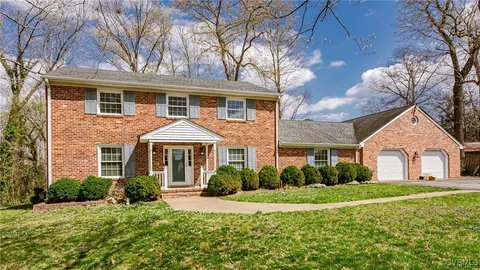 4100 S Cresthill Ct, Chester, VA 23831