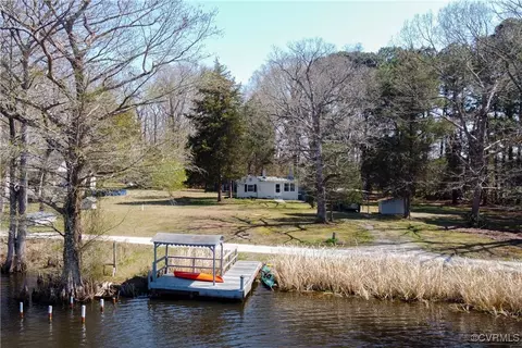 1645 Railway Ln, Lanexa, VA 23089