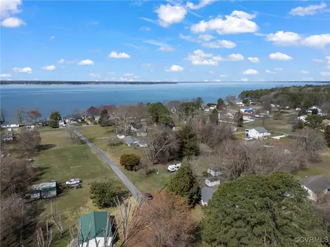 View/Area - 36 Second St, Lancaster, VA 22503 photo 2 of 6