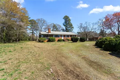 518 Bermuda Hundred Rd, Chester, VA 23836
