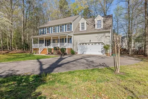 1012 Rockhaven Ct, Chester, VA 23836