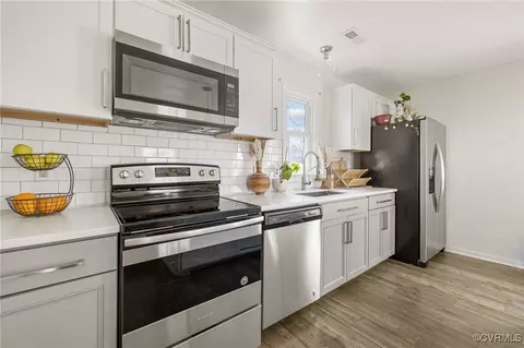 Kitchen - 6349 Macbeth Ct, North Chesterfield, VA 23234 photo 5 of 5