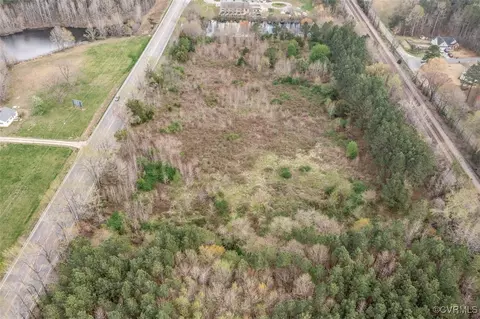 8401 County Dr, Disputanta, VA 23842 photo 6