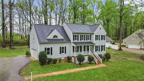 8630 Country View Ln, Hopewell, VA 23860